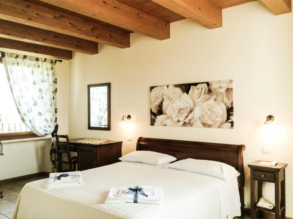 Отель Agriturismo Anna Caterina Кастельнуово-дель-Гарда Номер фото